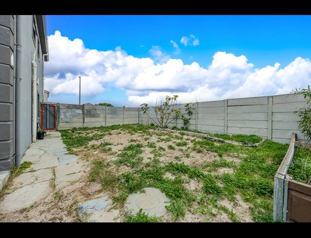 5 BEDROOM HOUSE FOR SALE IN HAGLEY